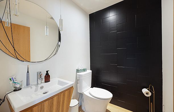4888 Trafalgar Street MacKenzie Heights