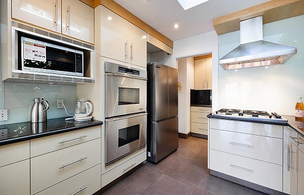 4888 Trafalgar Street MacKenzie Heights