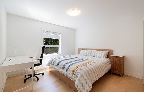 4888 Trafalgar Street MacKenzie Heights