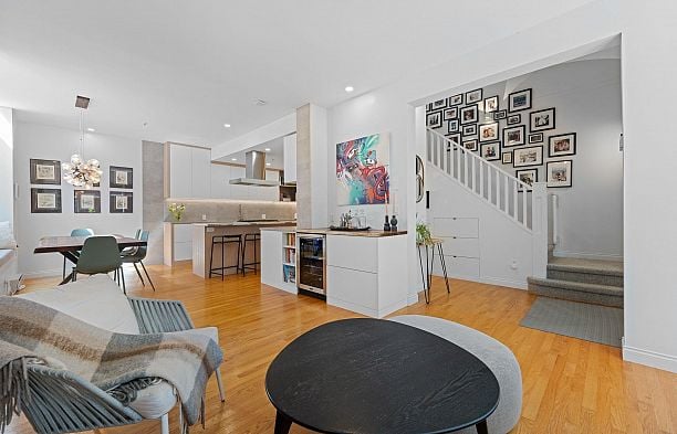 1987 W 13th Avenue Kitsilano
