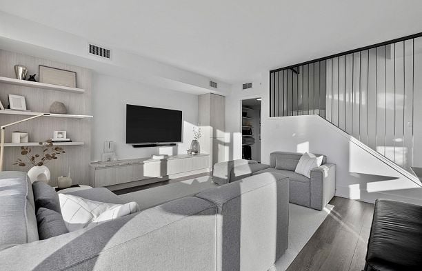 713 1887 Crowe Street False Creek
