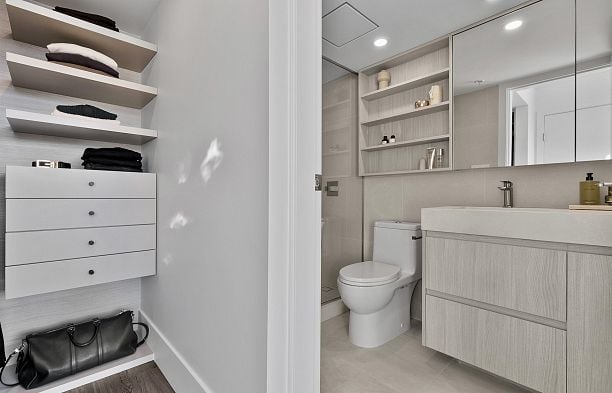 713 1887 Crowe Street False Creek