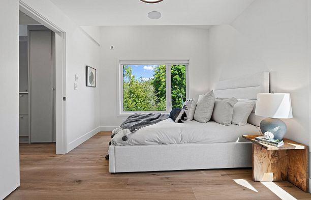 5489 Larch Street Kerrisdale