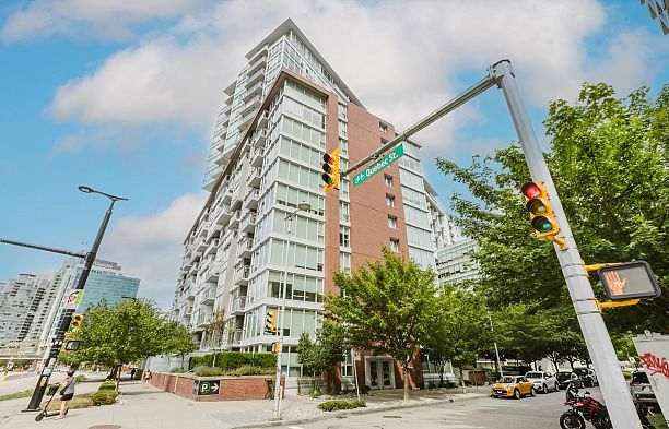 1821 1618 Quebec Street Mount Pleasant VE