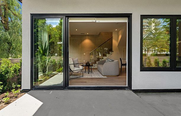 5489 Larch Street Kerrisdale