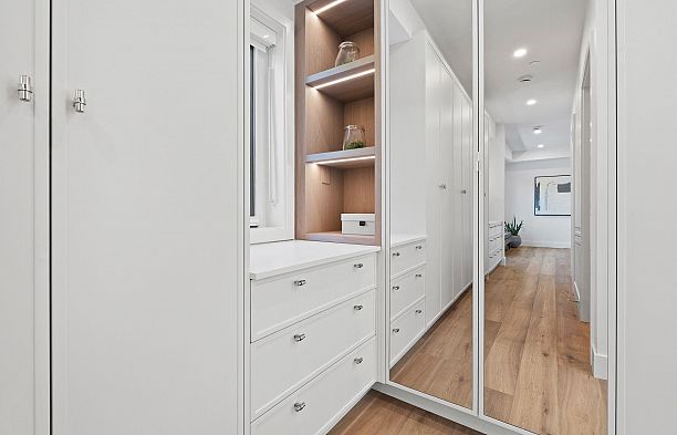 5489 Larch Street Kerrisdale
