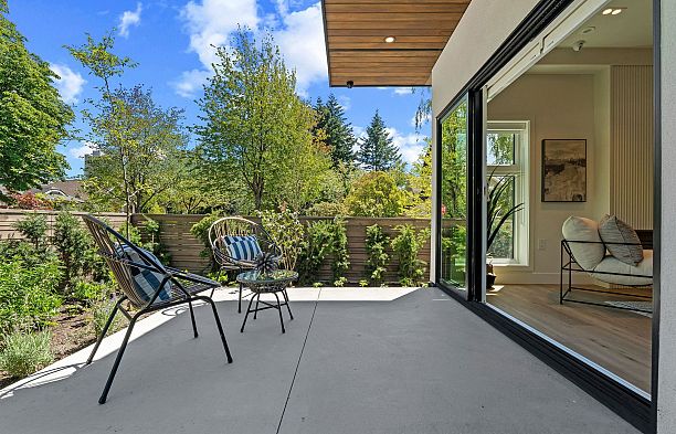 5489 Larch Street Kerrisdale