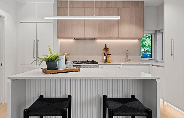 5489 Larch Street Kerrisdale