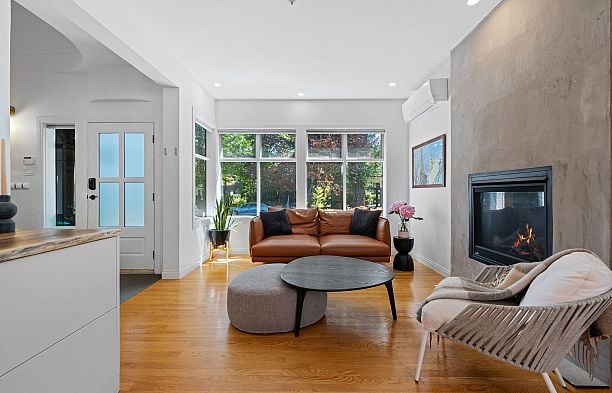 1987 W 13th Avenue Kitsilano