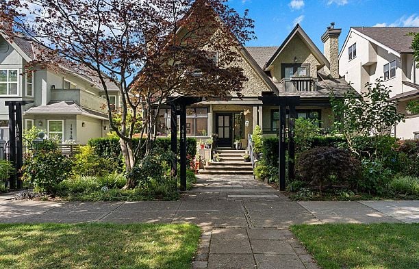 1987 W 13th Avenue Kitsilano