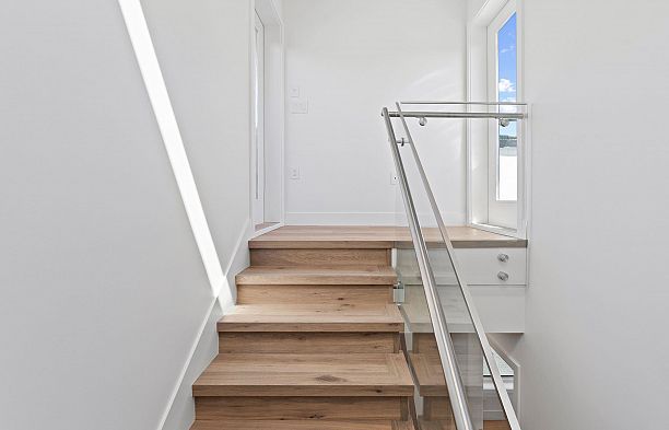 5489 Larch Street Kerrisdale
