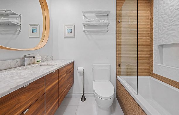 1987 W 13th Avenue Kitsilano