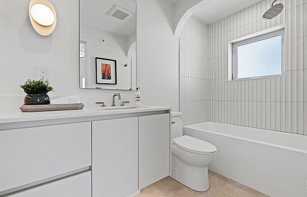 5489 Larch Street Kerrisdale