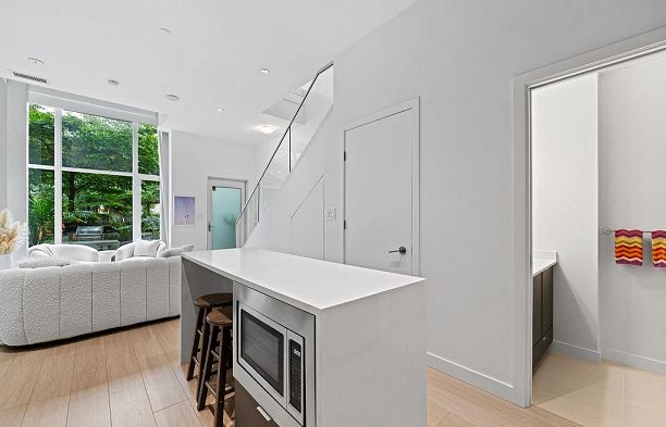 141 E 1st Avenue Mount Pleasant VE