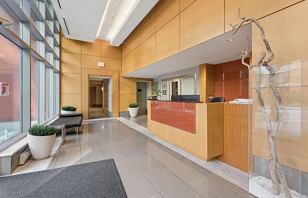 305 8 Smithe Mews Yaletown