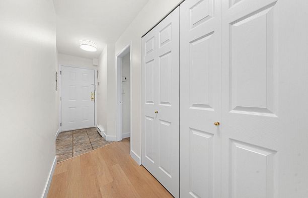 404 1562 W 5th Avenue False Creek
