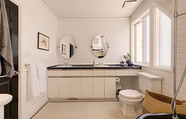 2636 Hemlock Street Fairview VW