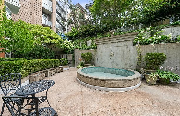 404 1562 W 5th Avenue False Creek