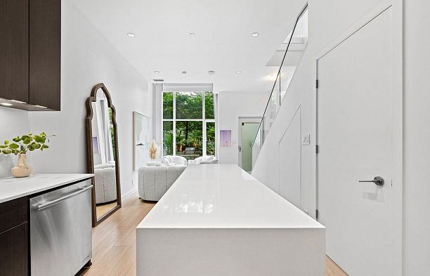 141 E 1st Avenue Mount Pleasant VE