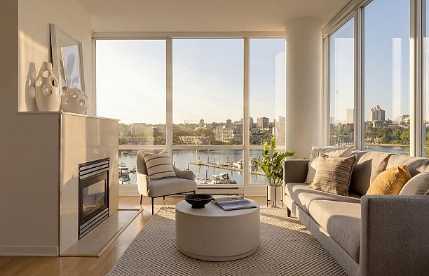 702 1099 Marinaside Crescent Yaletown
