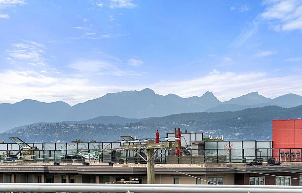404 1562 W 5th Avenue False Creek