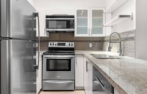 404 1562 W 5th Avenue False Creek