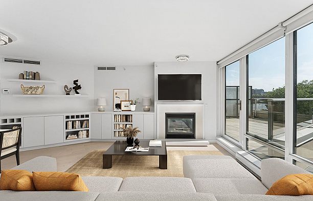 305 8 Smithe Mews Yaletown