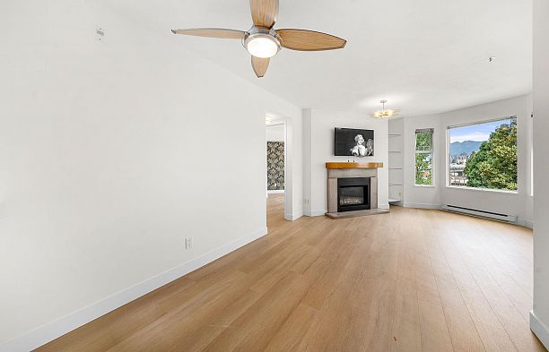 404 1562 W 5th Avenue False Creek