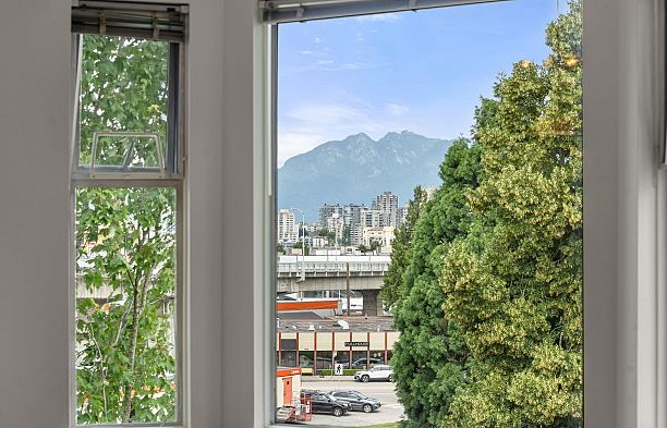 404 1562 W 5th Avenue False Creek
