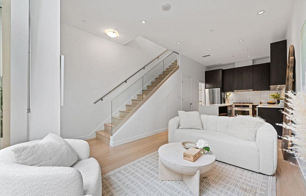 141 E 1st Avenue Mount Pleasant VE