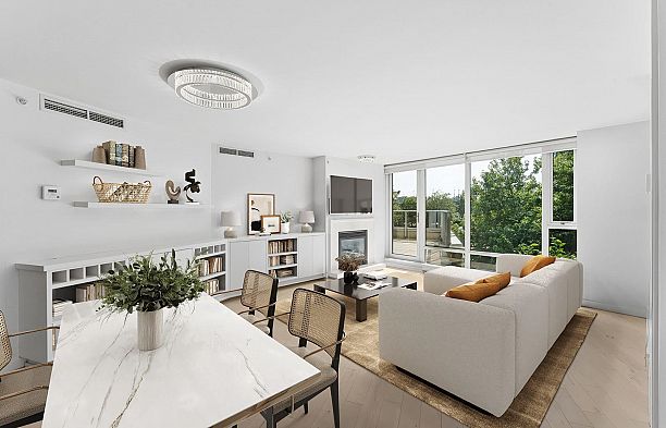 305 8 Smithe Mews Yaletown