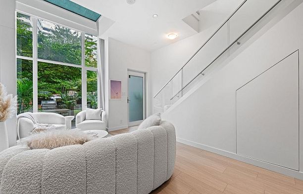 141 E 1st Avenue Mount Pleasant VE