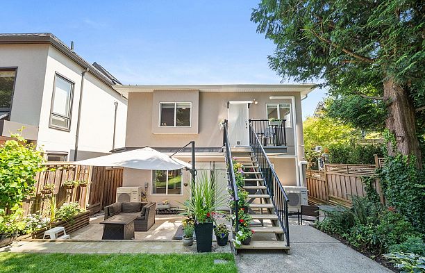 4273 Quebec Street Main