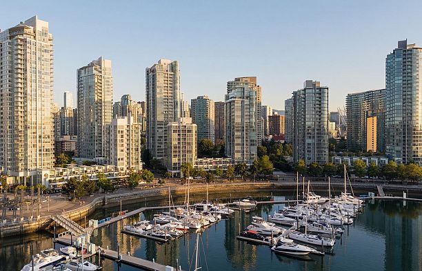 702 1099 Marinaside Crescent Yaletown