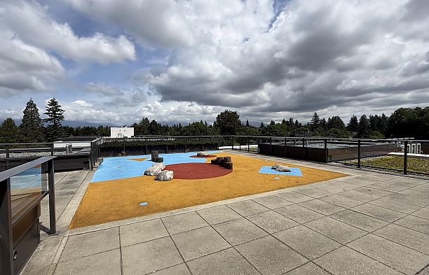 808 1561 W 57th Avenue South Granville