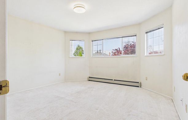 2718 Oliver Crescent Arbutus