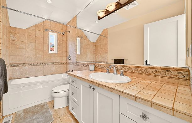3835 W 12th Avenue Point Grey