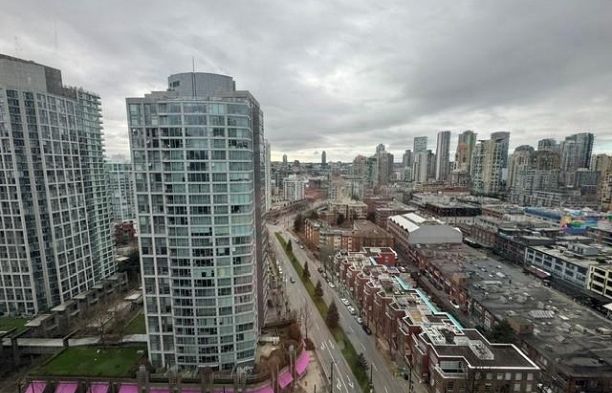 2204 950 Cambie Street Yaletown