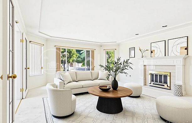 2718 Oliver Crescent Arbutus