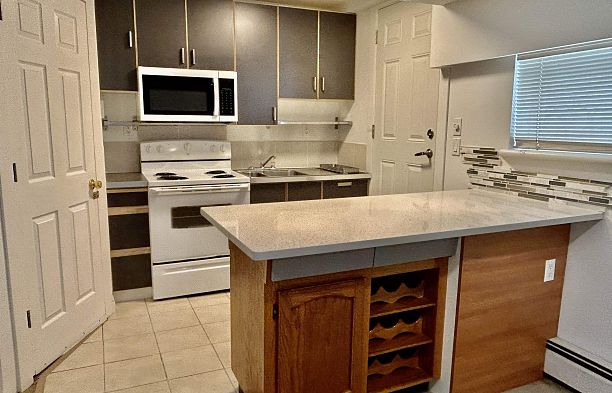 1544 W 68th Avenue S.W. Marine