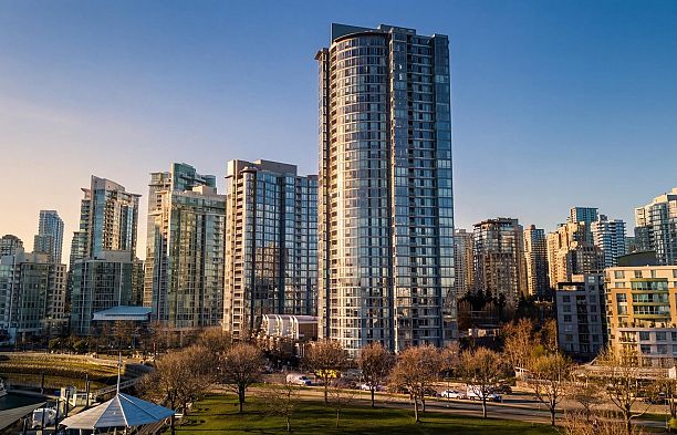1707 1033 Marinaside Crescent Yaletown