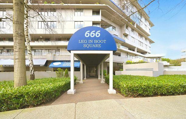 533 666 Leg In Boot Square False Creek