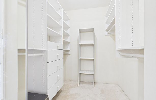 2718 Oliver Crescent Arbutus