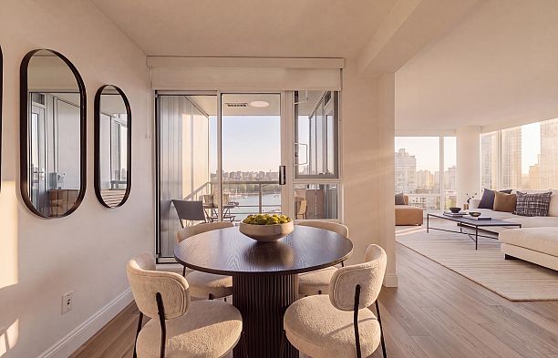 1707 1033 Marinaside Crescent Yaletown