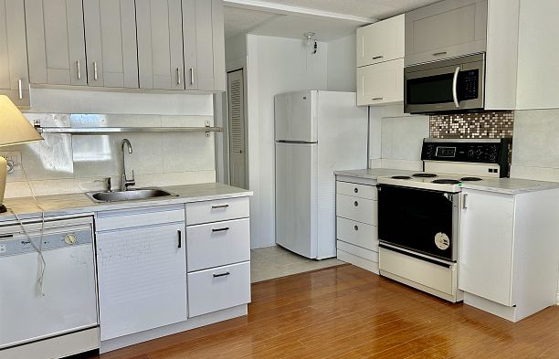 1544 W 68th Avenue S.W. Marine