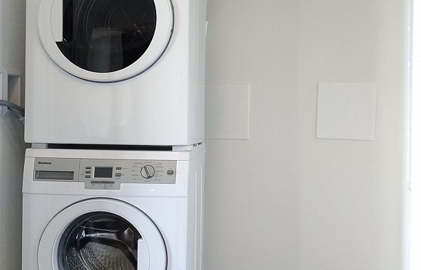 808 1561 W 57th Avenue South Granville