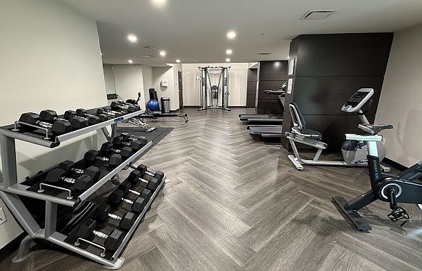 808 1561 W 57th Avenue South Granville