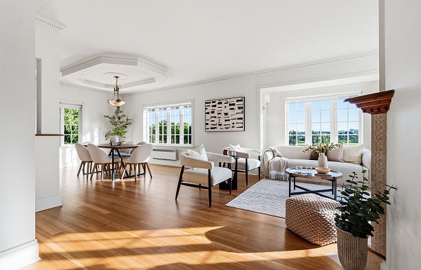 307 1311 Beach Avenue West End VW