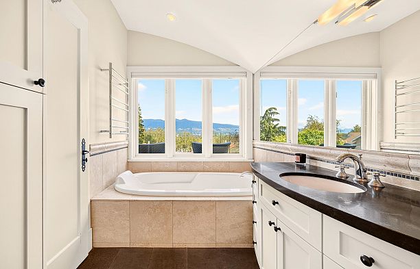 3835 W 12th Avenue Point Grey