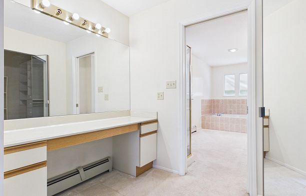 2718 Oliver Crescent Arbutus